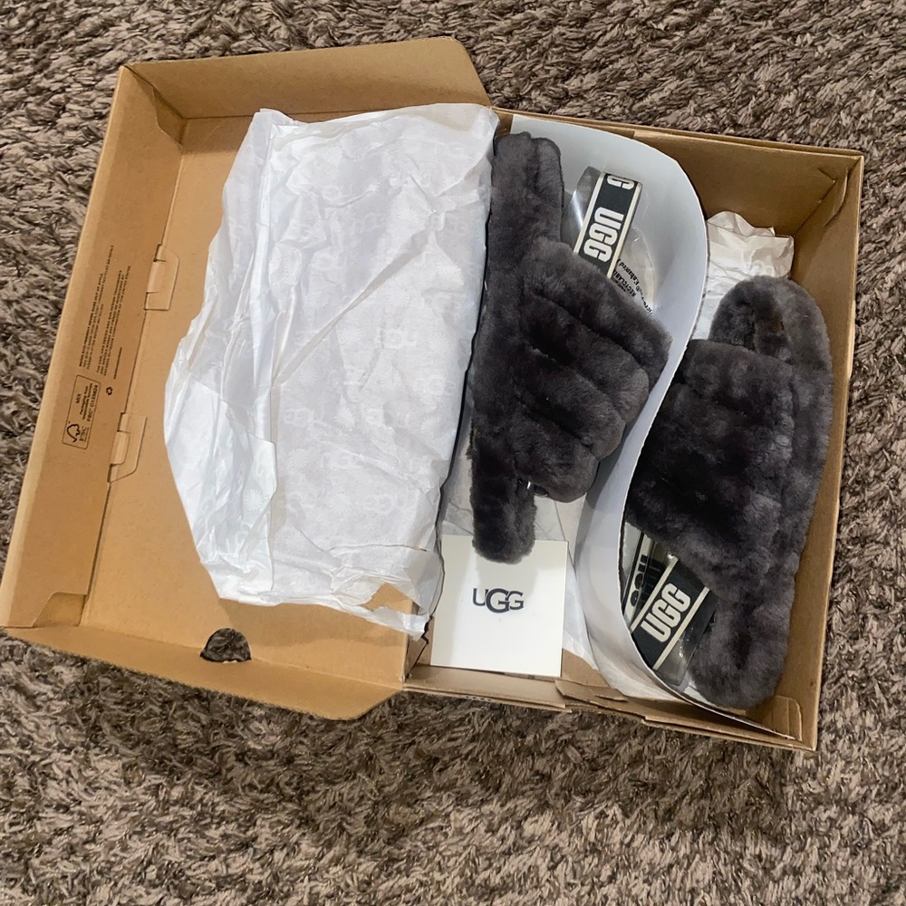 UGG “K Fluff Yeah” Slide
